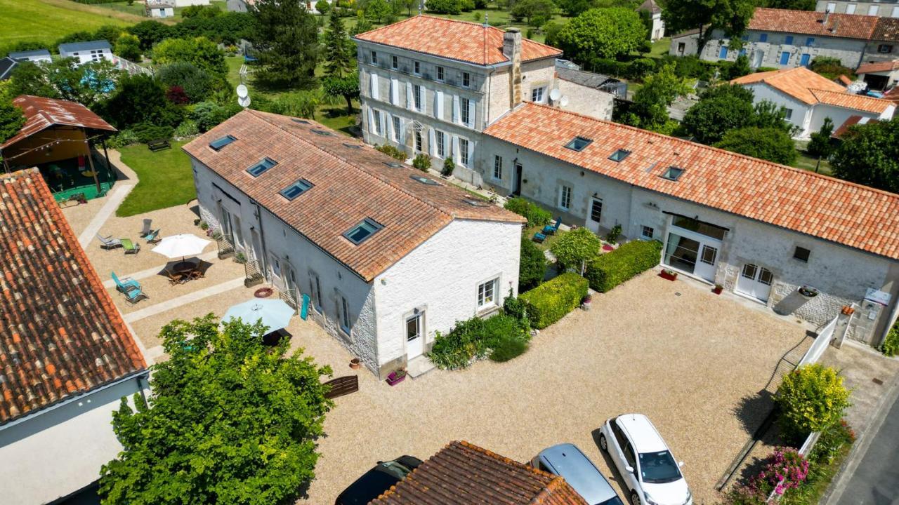 Les Gites Du Vigneron Et Cd'H Saint-Seurin-de-Palenne エクステリア 写真